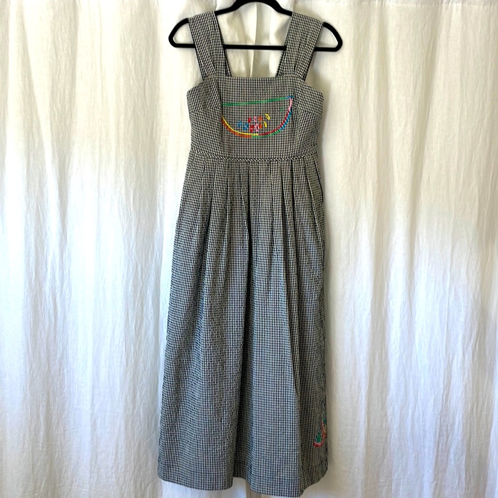 Whit gingham dress
